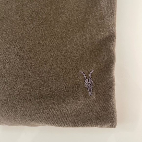 ALL SAINTS regular fit tee preowned, no stains, no rips. Excellent condition. - Picture 4 of 5